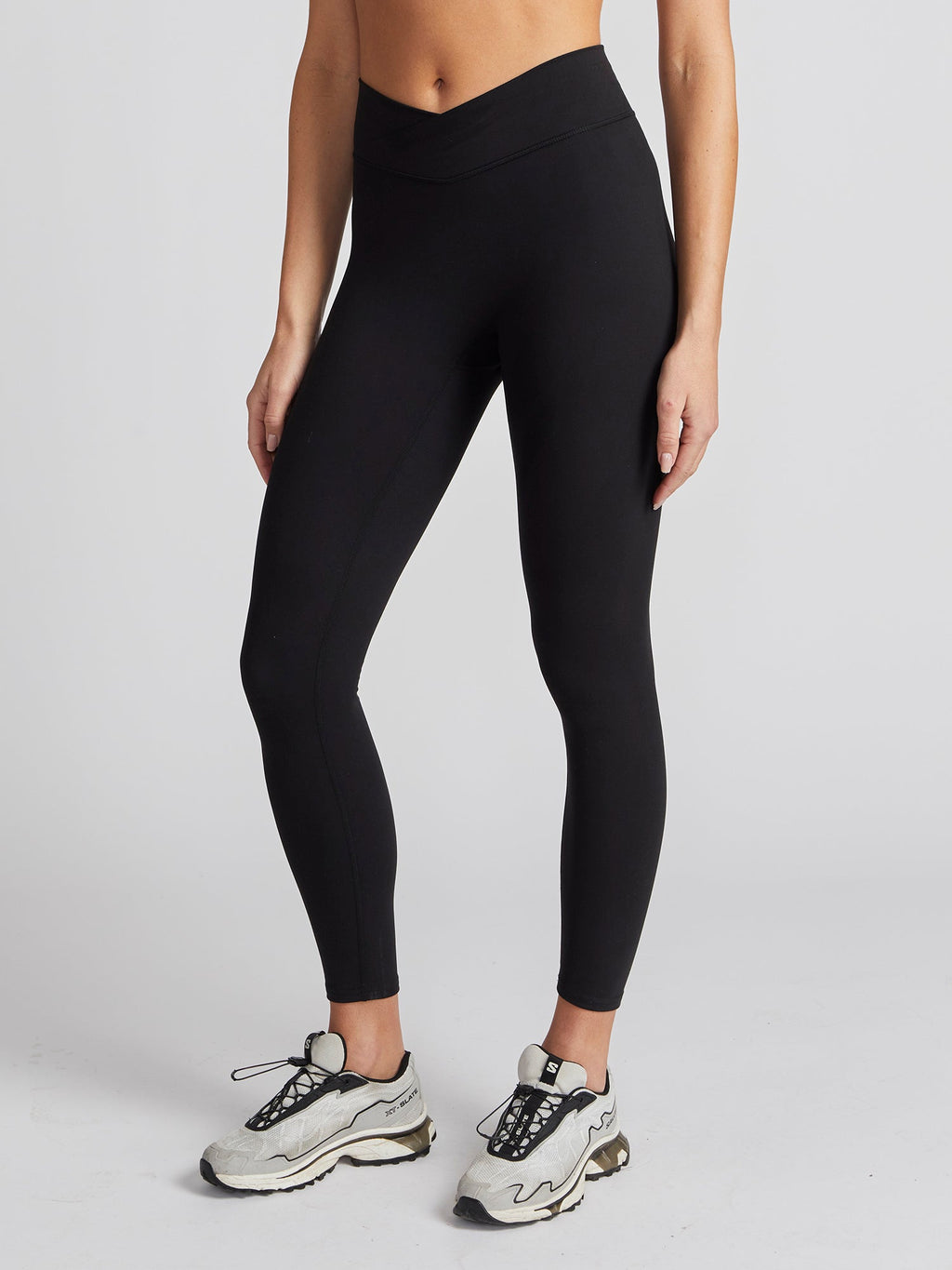 THE V LEGGING