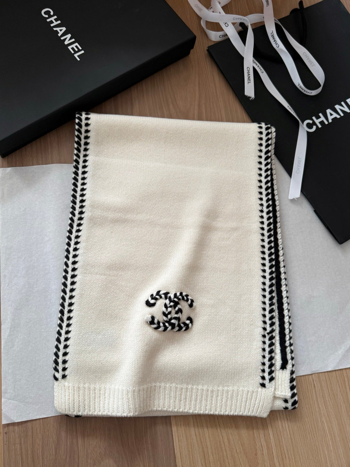 Chanel Style Contrast-Edge Knit Scarf