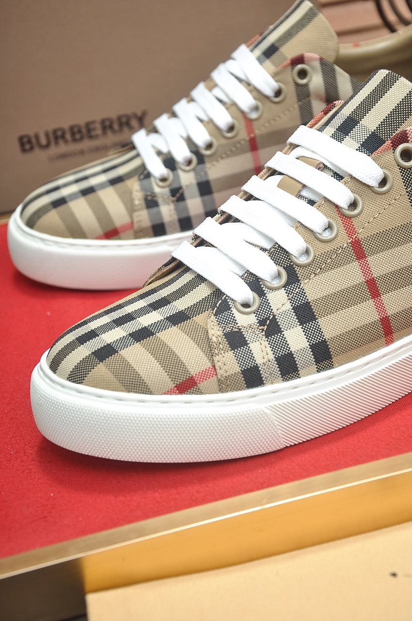 Burberry Beige Plaid Low-Top Sneakers - Leather Lining
