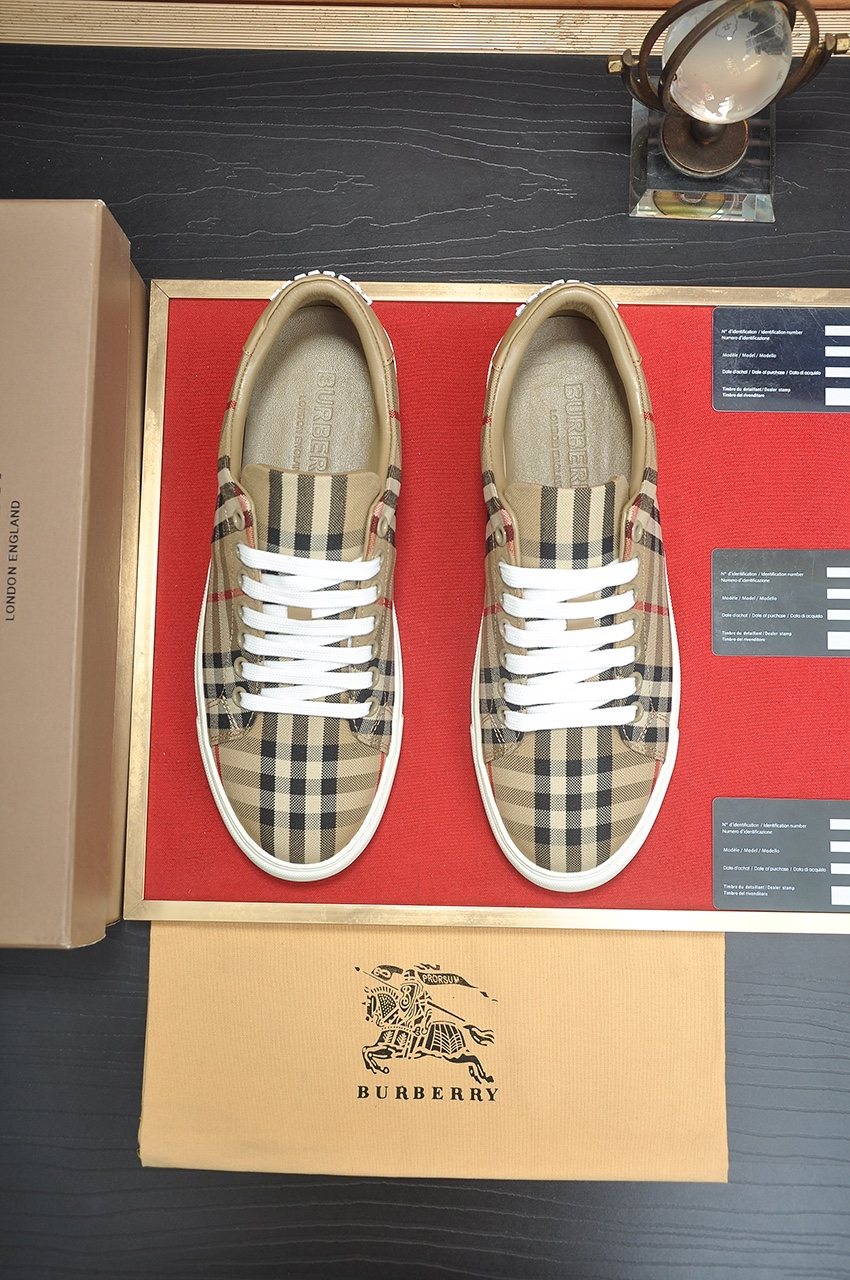 Burberry Beige Plaid Low-Top Sneakers - Leather Lining