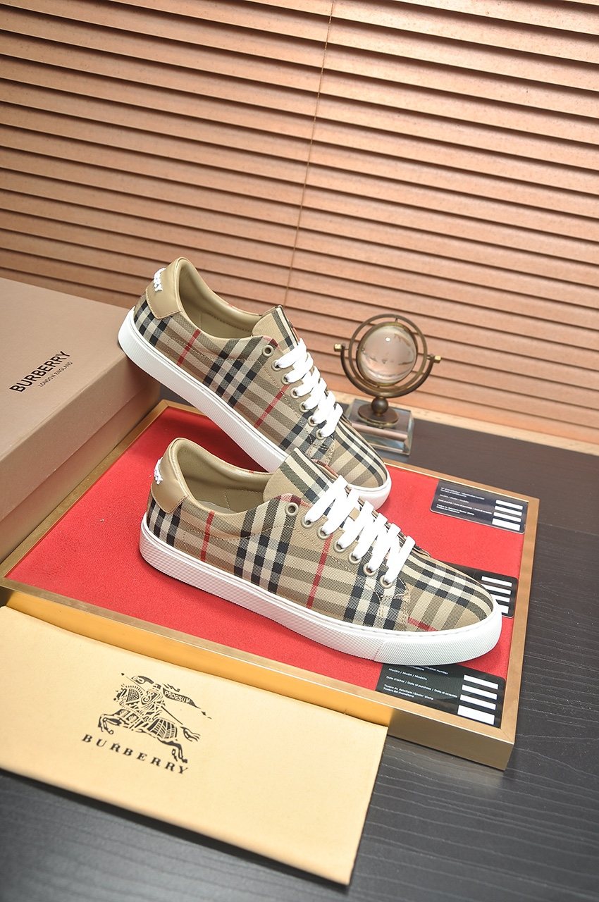 Burberry Beige Plaid Low-Top Sneakers - Leather Lining