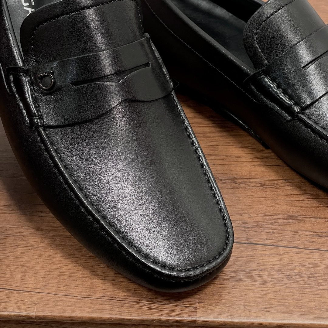 Ferragamo Men's Black Leather Driving Shoes