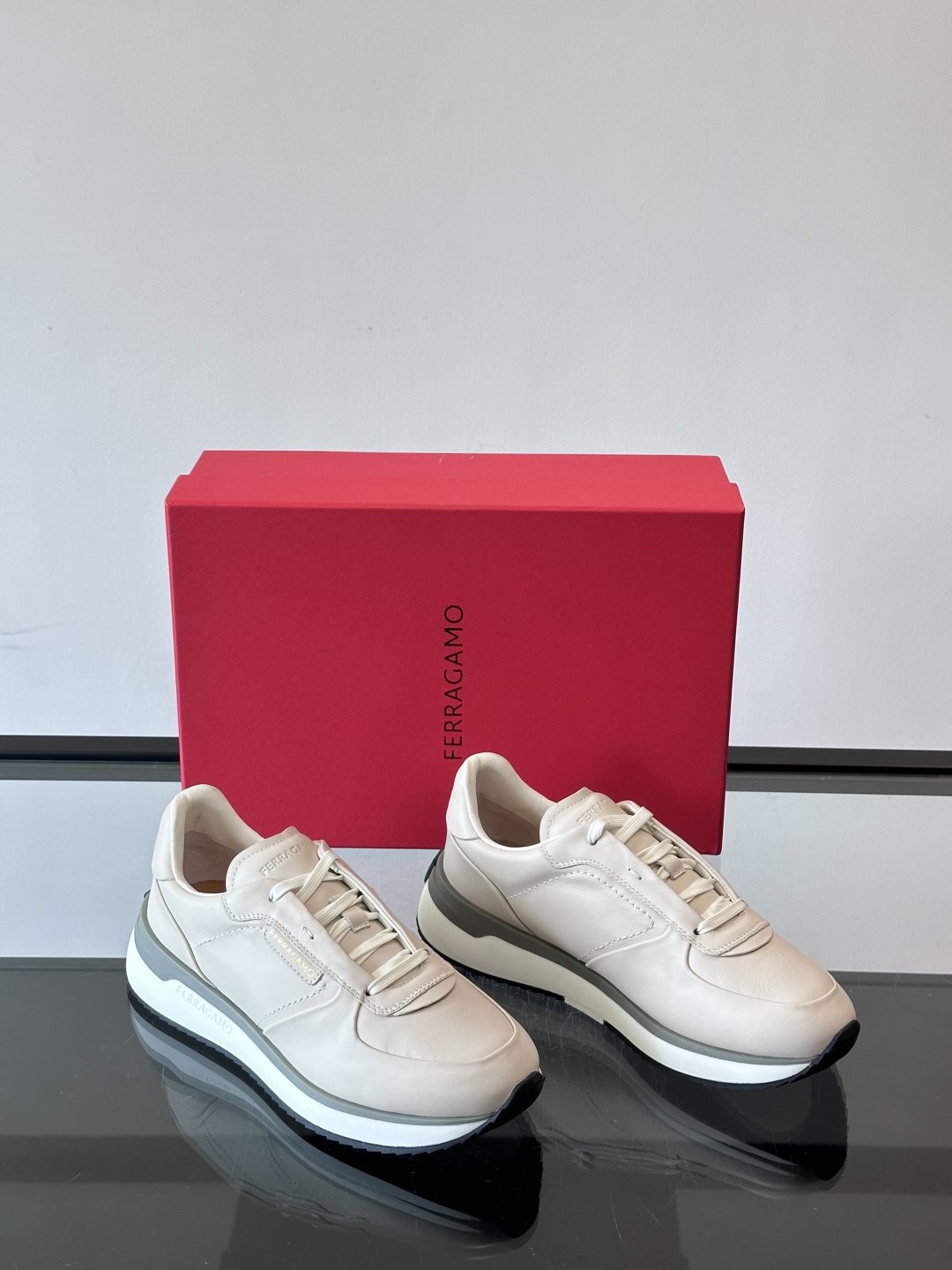 Ferragamo Men's Low-Top Lace-Up Sneakers